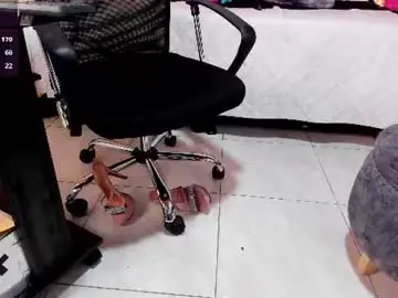 Sexy_hot_milf_  live sex cam