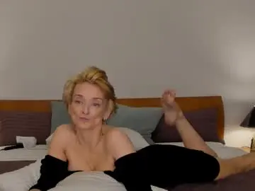 Simonadebeauvoir  live sex cam