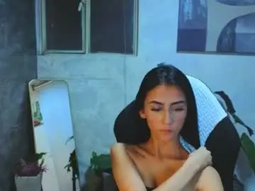 _coraliinee_  live sex cam