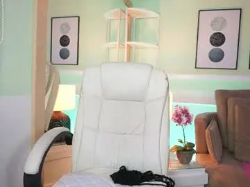 Connyjenner  live sex cam