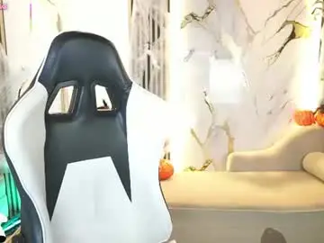 Connyjenner  live sex cam