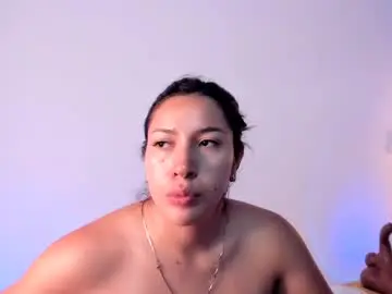 Daniela_henaoo  live sex cam