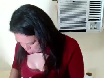 Hotasian_mama  live sex cam