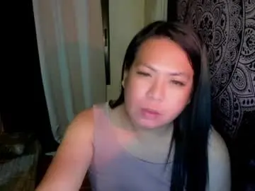 Hotasian_mama  live sex cam