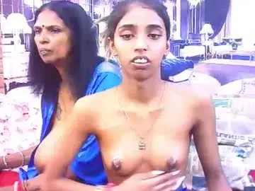 Indiansexyslender4u2luv  live sex cam