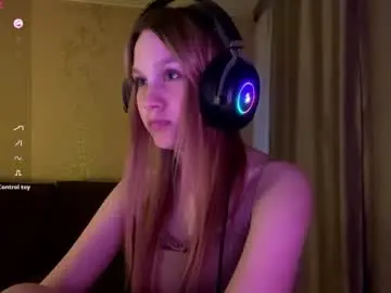 Kayceefroehner  live sex cam