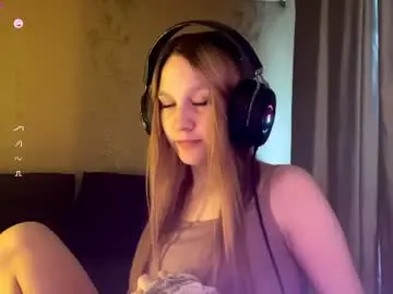 Kayceefroehner  live sex cam