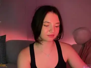 Kisankiss  live sex cam