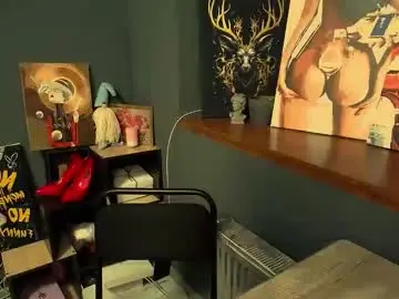 Luxie_queen  live sex cam