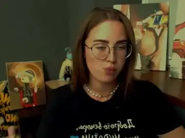 Luxie_queen  live sex cam