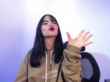 Sharlottessence  live sex cam