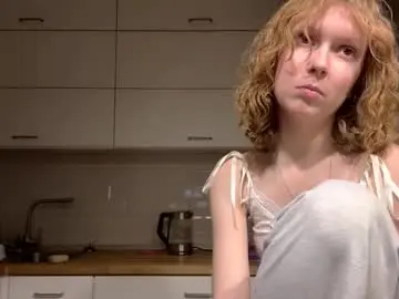 Anglelazich  live sex cam