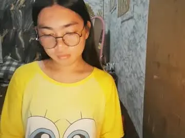 Asian_erlyn  live sex cam