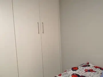 Candyyumsaerolaxx  live sex cam