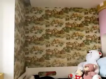 Chucasstevens  live sex cam