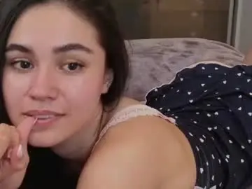 Elarahayes  live sex cam