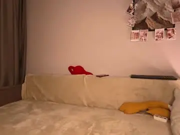 Kissmesloww  live sex cam