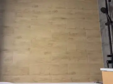 Kissmesloww  live sex cam