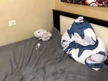 Lil_silvian  live sex cam