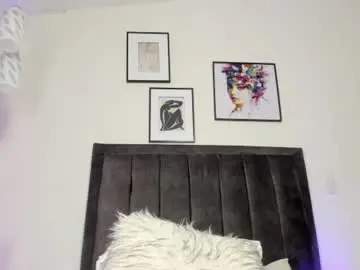 Melanie_hillz  live sex cam