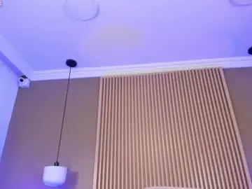 Melanie_hillz  live sex cam