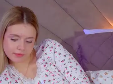 Milanabalmain  live sex cam