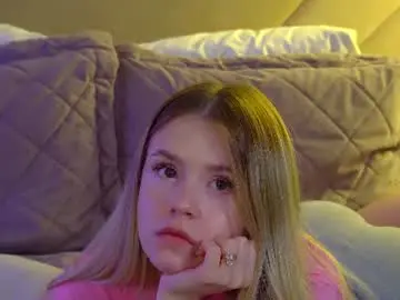Milanabalmain  live sex cam