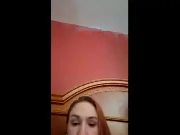 Nikkistayswet245024  live sex cam