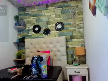 Skyler_naomi  live sex cam