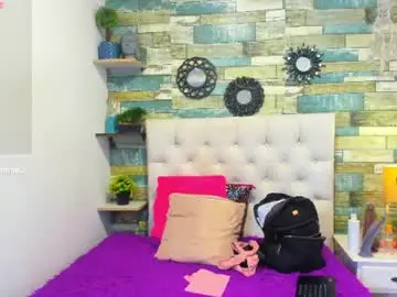 Skyler_naomi  live sex cam
