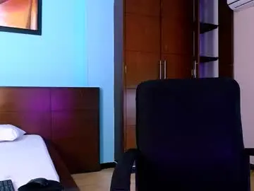 Tiffaniblaze  live sex cam