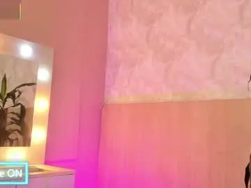 Baddie_delaylaa  live sex cam