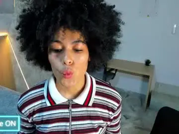 Baddie_delaylaa  live sex cam