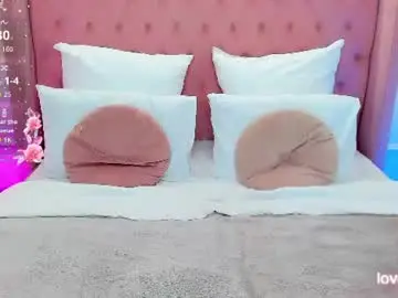 Helentiny  live sex cam