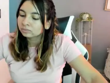 Laracat18  live sex cam