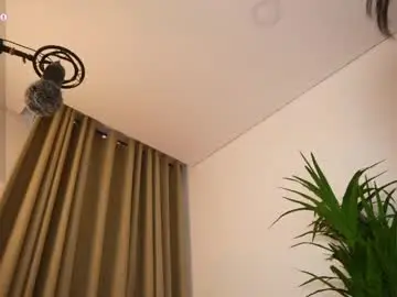 Miss_airi  live sex cam