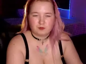 Plushydevil  live sex cam
