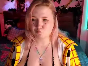 Plushydevil  live sex cam