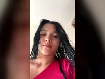 Tiffanykilyestar_19  live sex cam
