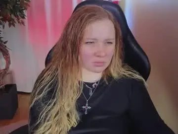 Carolina_winter  live sex cam