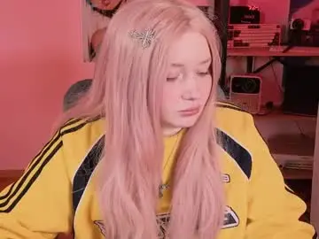 Carolina_winter  live sex cam