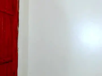 Daddys_naughtyslut  live sex cam