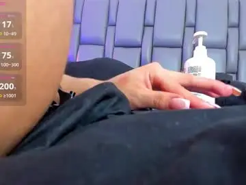 Emily_gil1  live sex cam