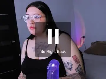 Hitomi2  live sex cam