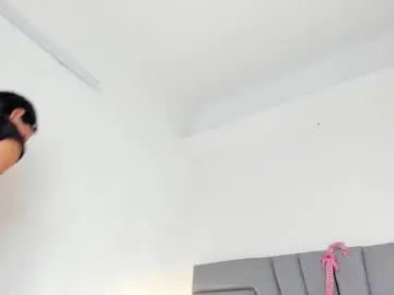 Maia_520  live sex cam