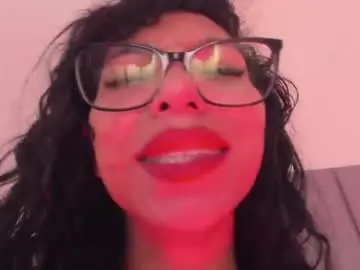 Maia_520  live sex cam