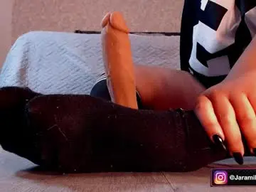 Rosyejones  live sex cam
