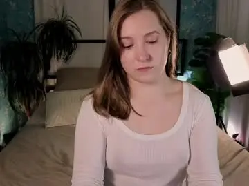 Saint_trisha  live sex cam