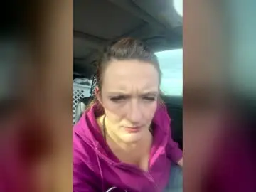 Xoxomommy98  live sex cam