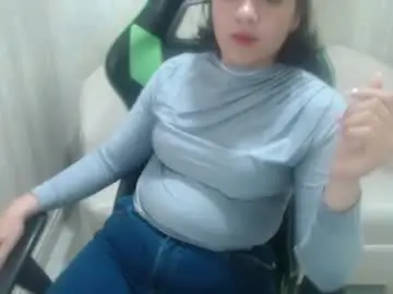 Amalia_a  live sex cam